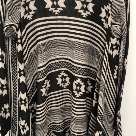 Streetwear Society open Aztec style sweater - Picture 11 of 11